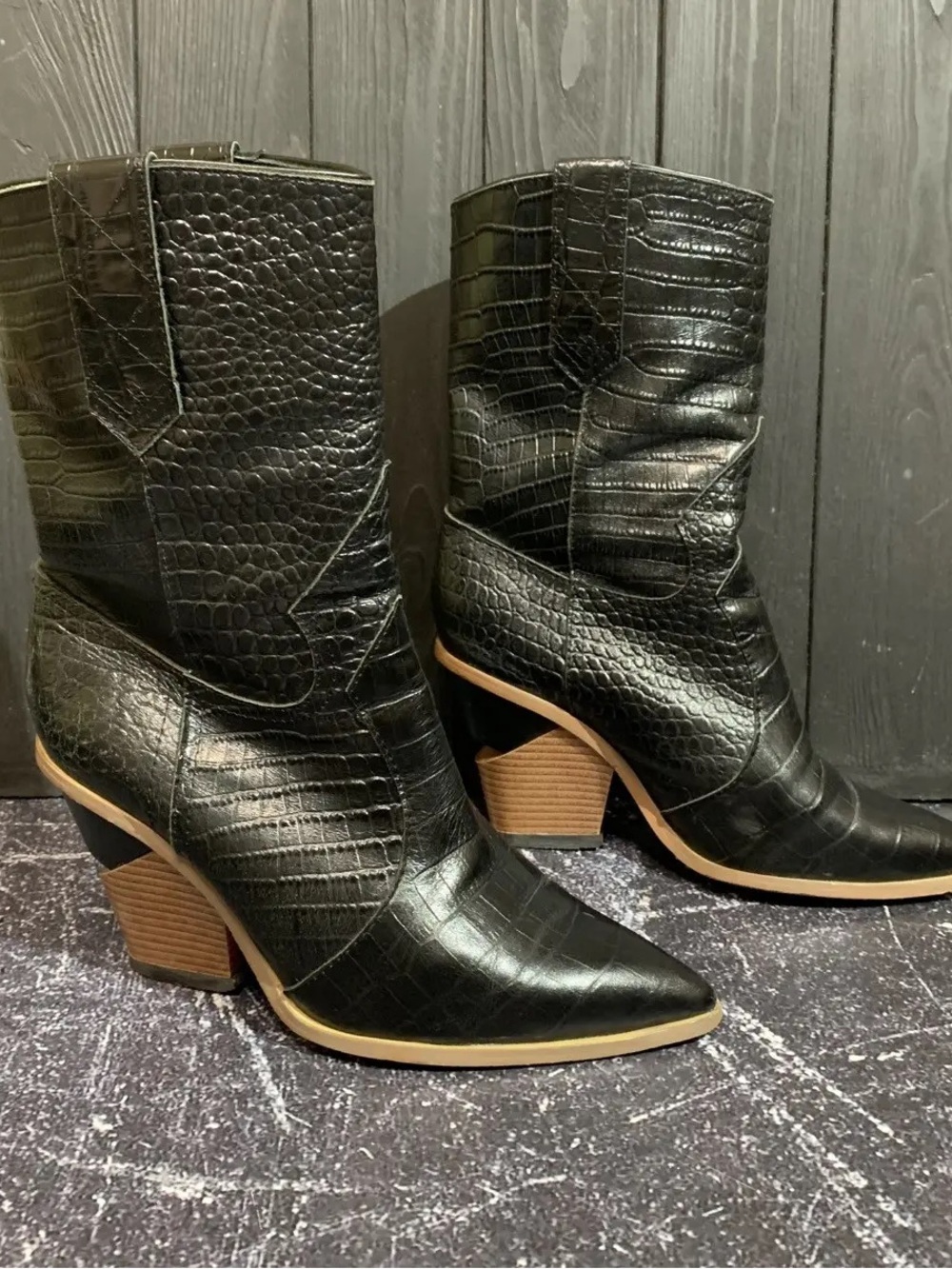 Fendi Croc-Embossed Leather Western Boots Sz 37 (US 7)